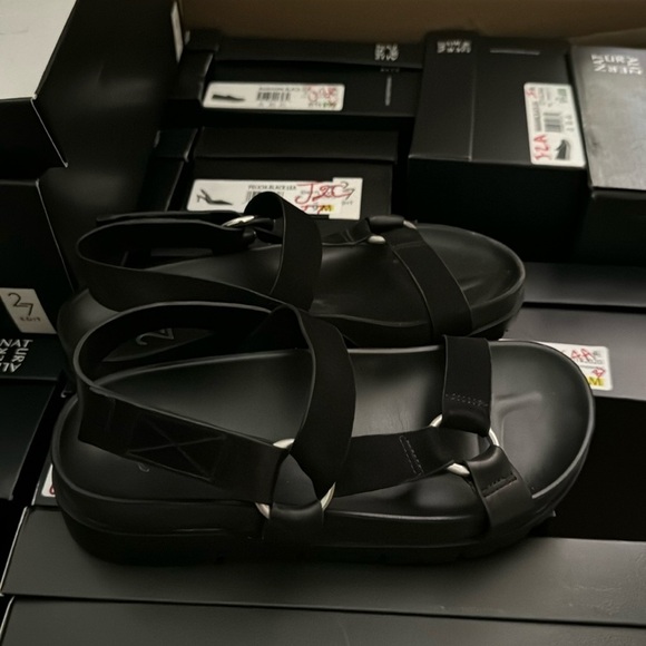 27 Edit Naturalizer Tala Women's Black Sandal - Picture 5 of 6